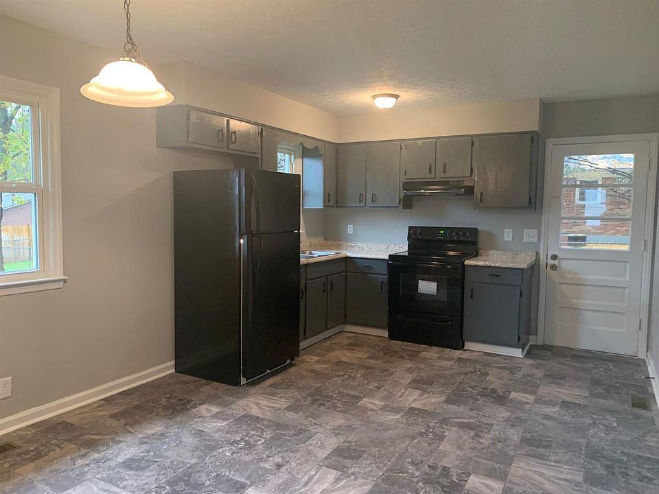 1st image of 103 Hollow Creek Dr