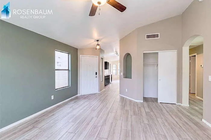 2262 E Arabian Dr — Photo 5
