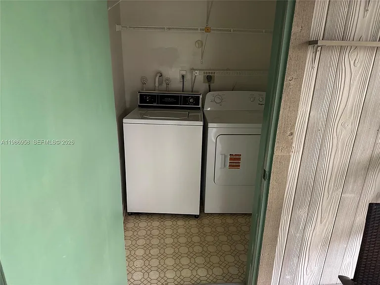 10419 E Clairmont Cir #205 — Photo 7