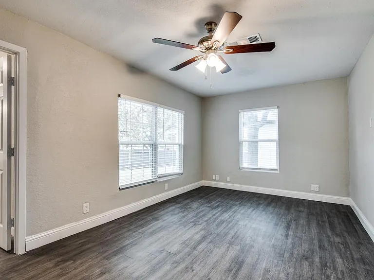 853 Brown Trl — Photo 8