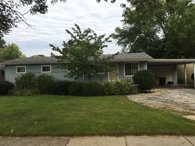 1421 N Wilke Rd photo 1