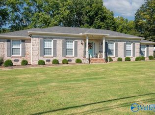 106 Collier Dr, Albertville, AL 35951