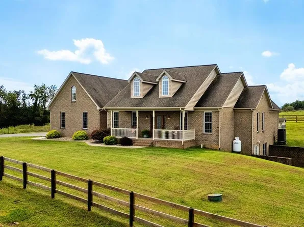 448 Stuarts Draft Hwy, Staunton, VA 24401