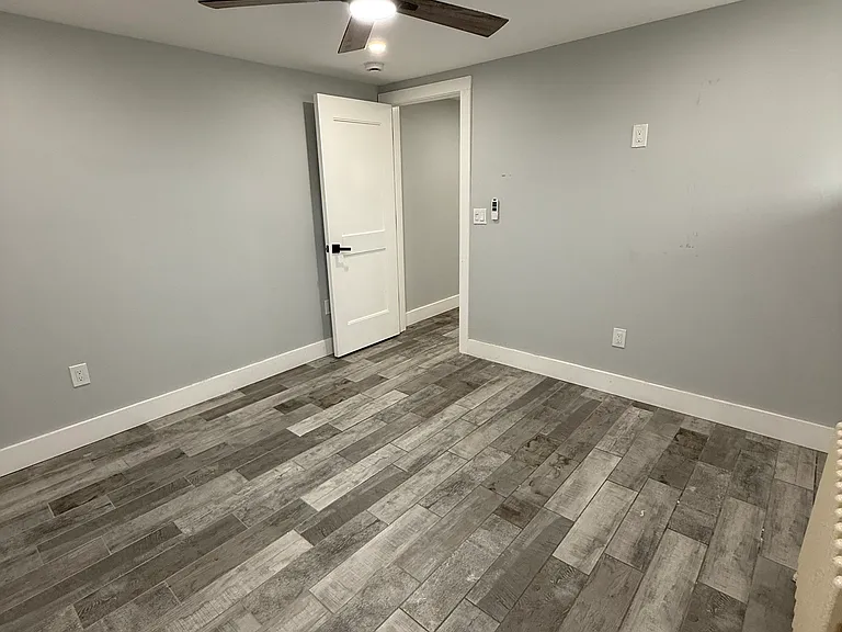 39 Bayview Ave #1 — Photo 5