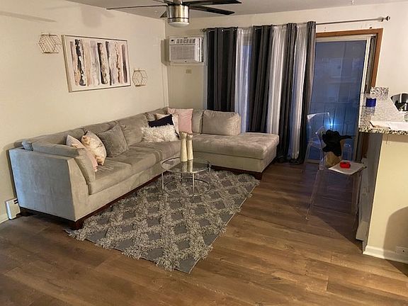 4th image of 1005 E 194th St APT 301