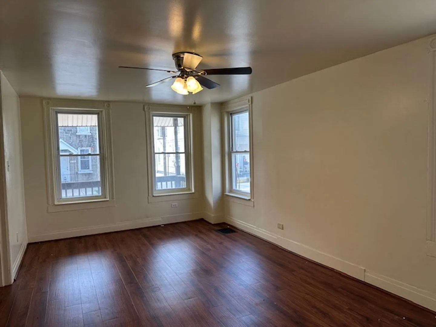 Located in Lebanon, PA/Lebanon School District, this 3-bedroom, 2-bathroom home offers practical ... — Photo 3