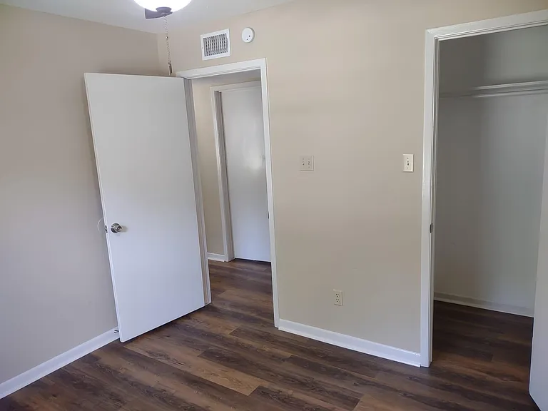 102 Libby Cir — Photo 17