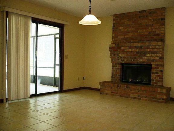 4th image of 4016 Pine Run Cir
