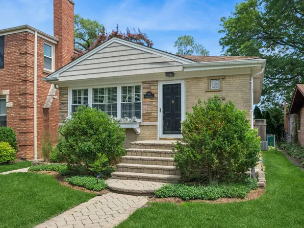 7085 N Mason Ave, Chicago, IL 60646