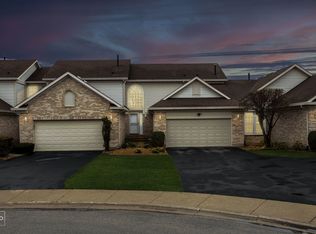 7928 Belle Rive Ct, Tinley Park, IL 60477