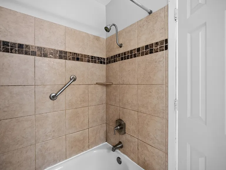 2111 E Belt Line Rd — Photo 23