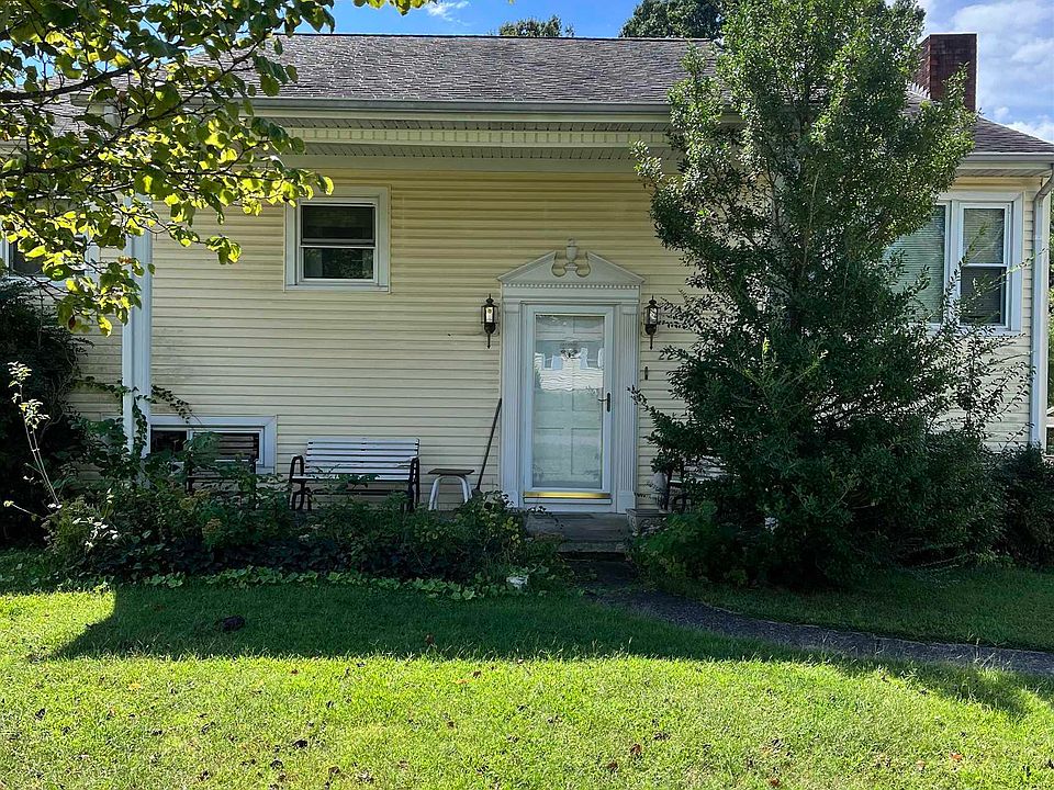 1st image of 223 Seminole Dr