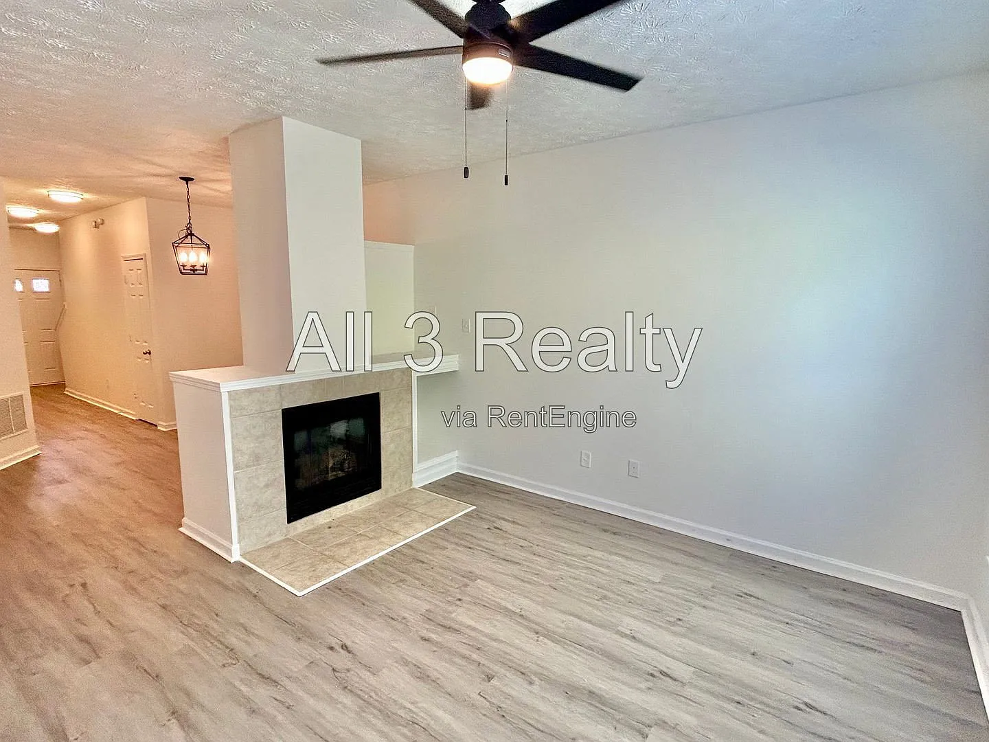 3 bed, 2.5 bath, 1506 sqft, $1,860 — Photo 3