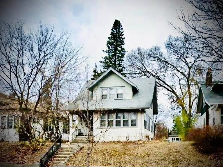 1957 Grand Ave — Photo 1