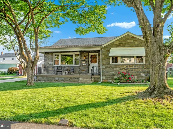419 Tasker Ave, Folsom, PA 19033