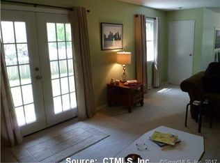 17 Georgetown Dr #A, Enfield, CT 06082