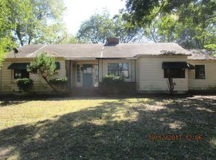 310 NE 2nd St, Spiro, OK 74959