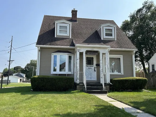 2203 Waldo BOULEVARD, Manitowoc, WI 54220