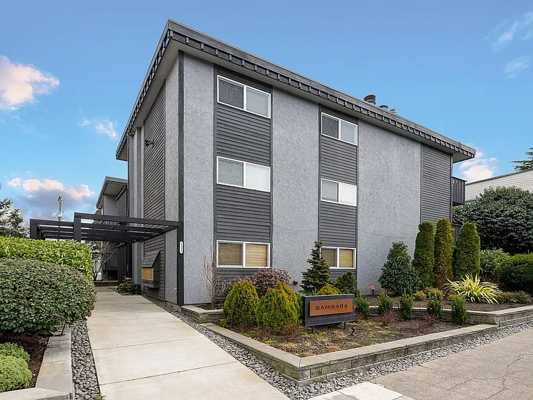 2132 California Ave SW — Photo 32