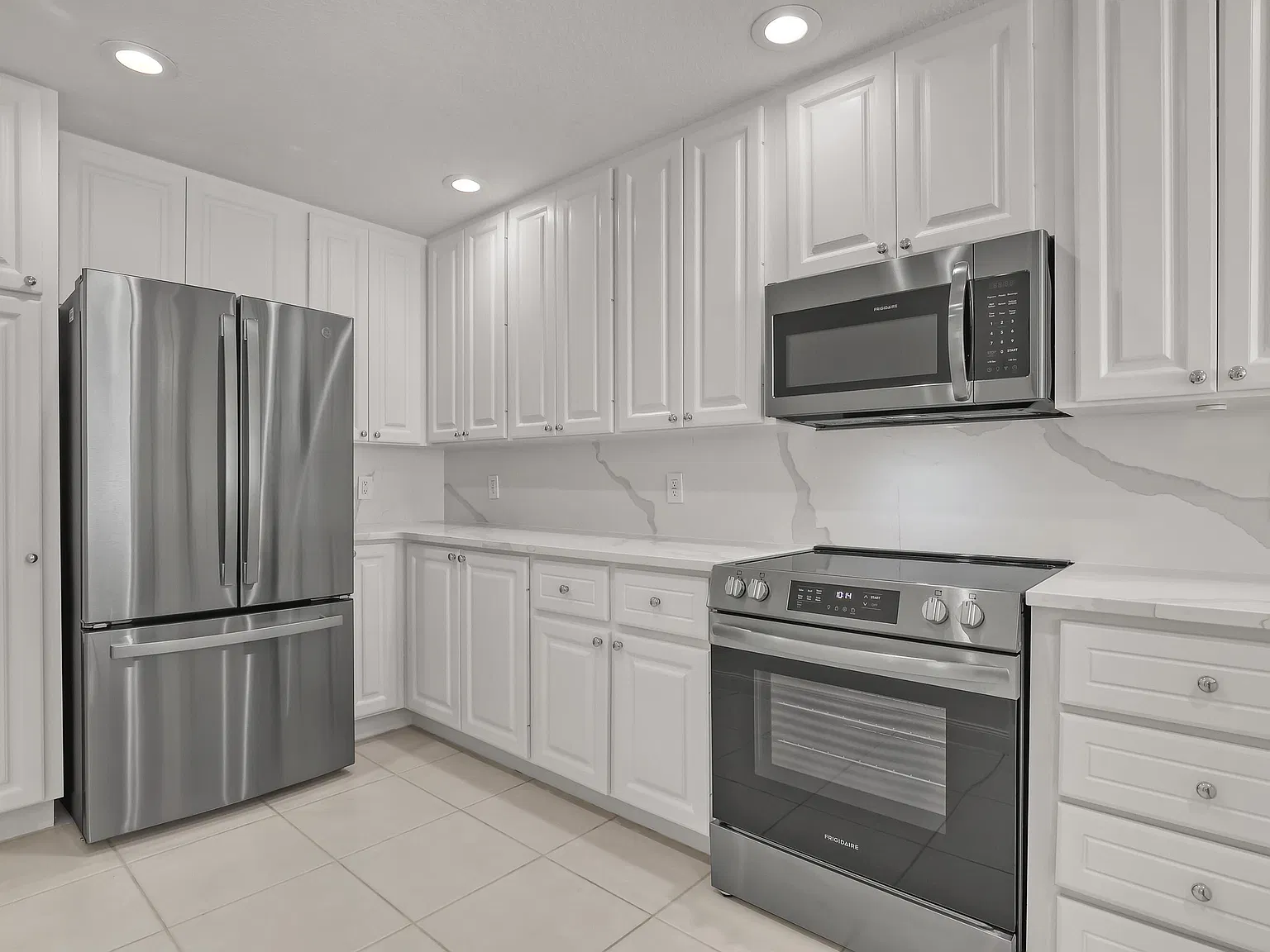 3 bed, 3.0 bath, 1890 sqft, $4,400 — Photo 3