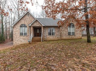 105 Edgewood Pl, Dickson, TN 37055