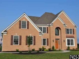 2780 Farnham Ln, York, PA 17408