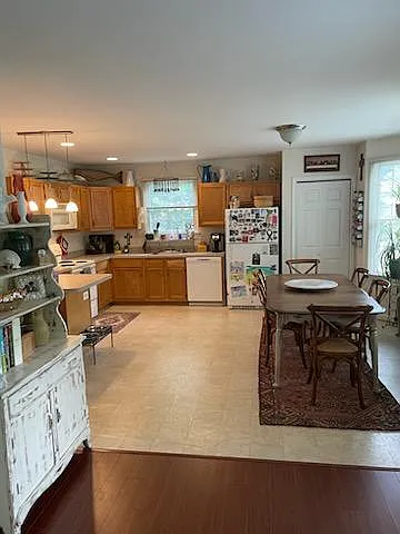 3511 Oak Dr — Photo 4