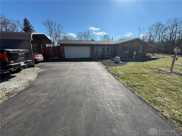 324 Crestway Dr, Clayton, OH 45315