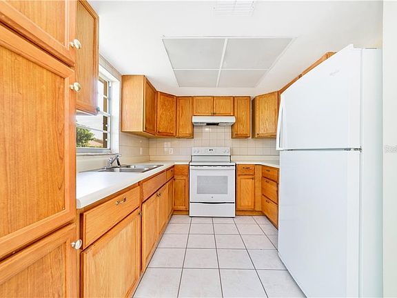 5th image of 2333 Myrna St