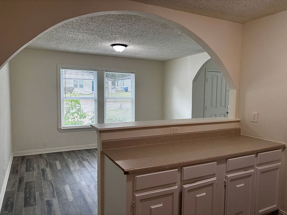 1st image of 735 Vicki Dr APT A