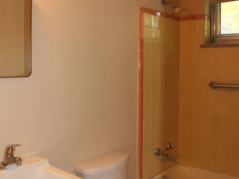 2129 Coburn Blvd — Photo 6