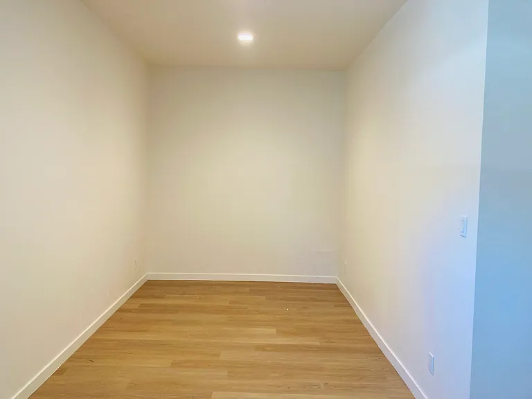 2135 Ivar Ave #10 — Photo 7