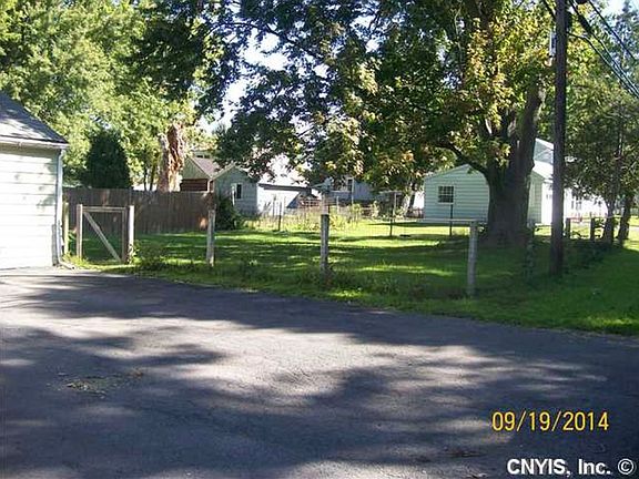 4th image of 500 Plymouth Ave