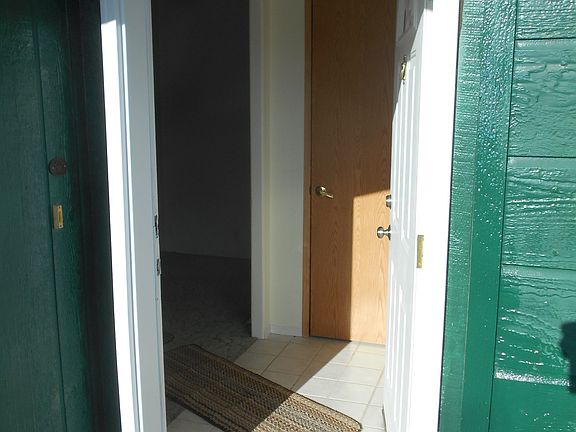Recessed entry