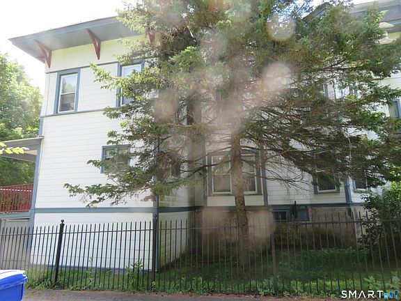 4th image of 57 East Main Street