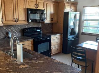 1021 Yarmouth Dr #B, Boca Raton, FL 33434