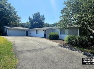 861 Oak Crst, Baxter Springs, KS 66713
