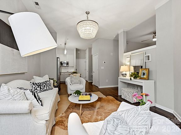4th image of 2125 Southend Dr APT 243