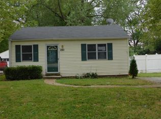 290 Reasor Dr, Saint Louis, MO