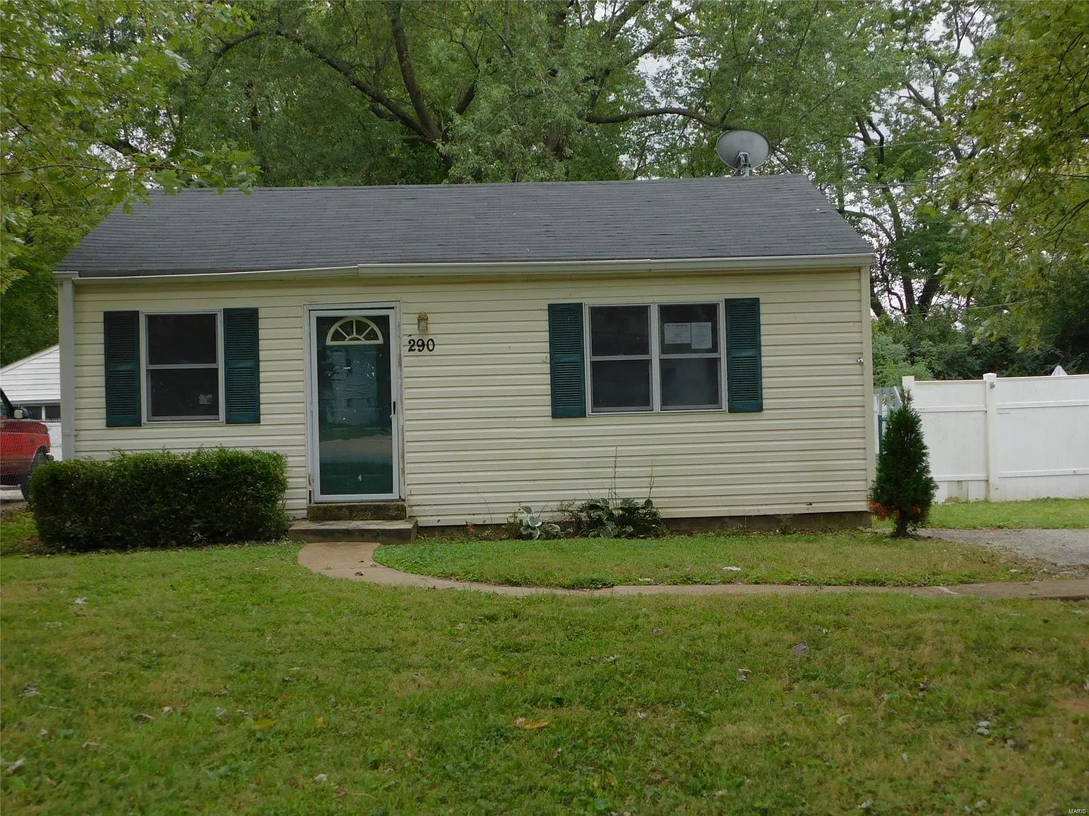 290 Reasor Dr photo 1