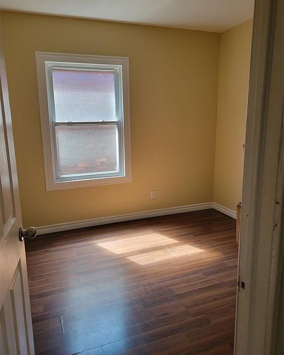 1st image of 821 Bruce Ave #3