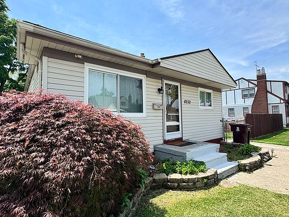 3rd image of 8232 Edward Ave