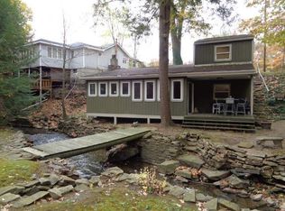 1209 Old Falls Rd, Acme, PA 15610