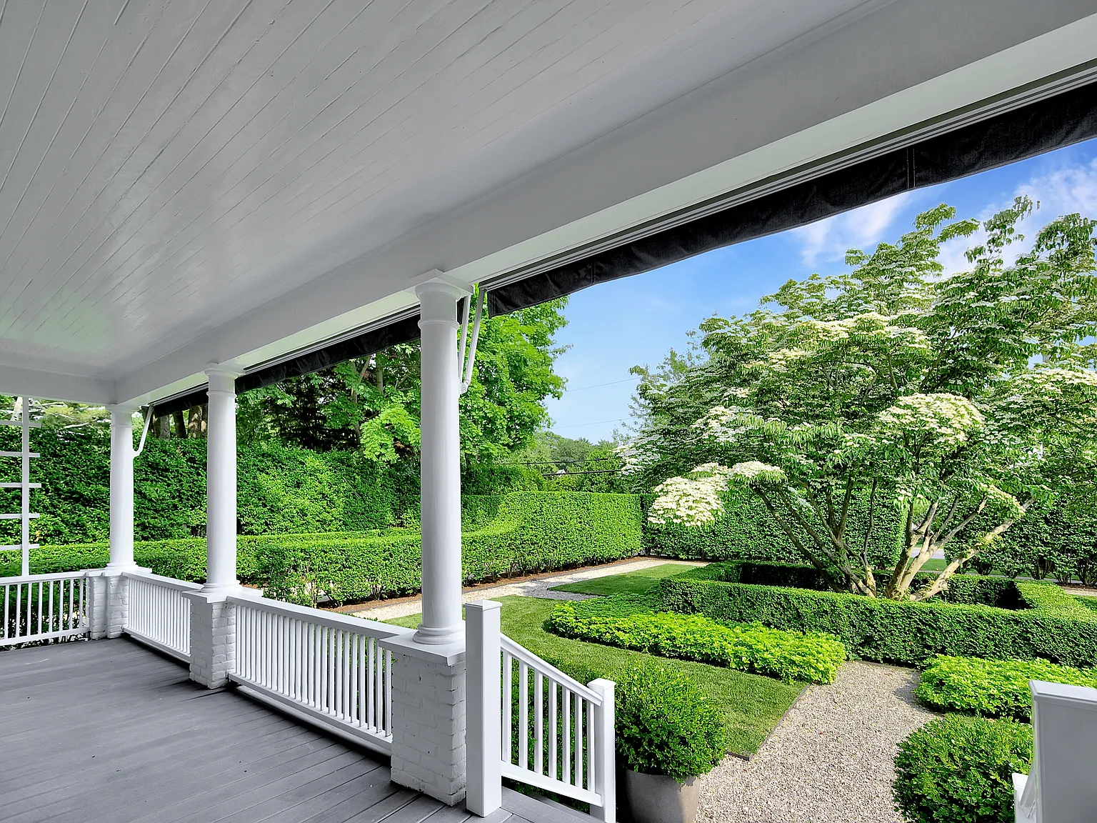 Bridgehampton Village — Photo 2