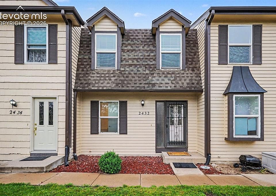 1st image of 2432 Lexington Village Ln