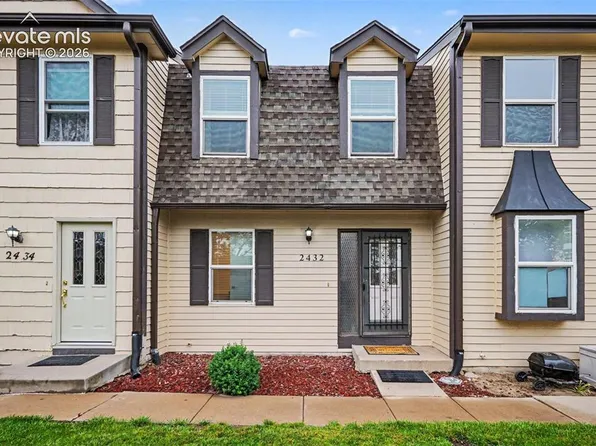 2432 Lexington Village Ln, Colorado Springs, CO 80916