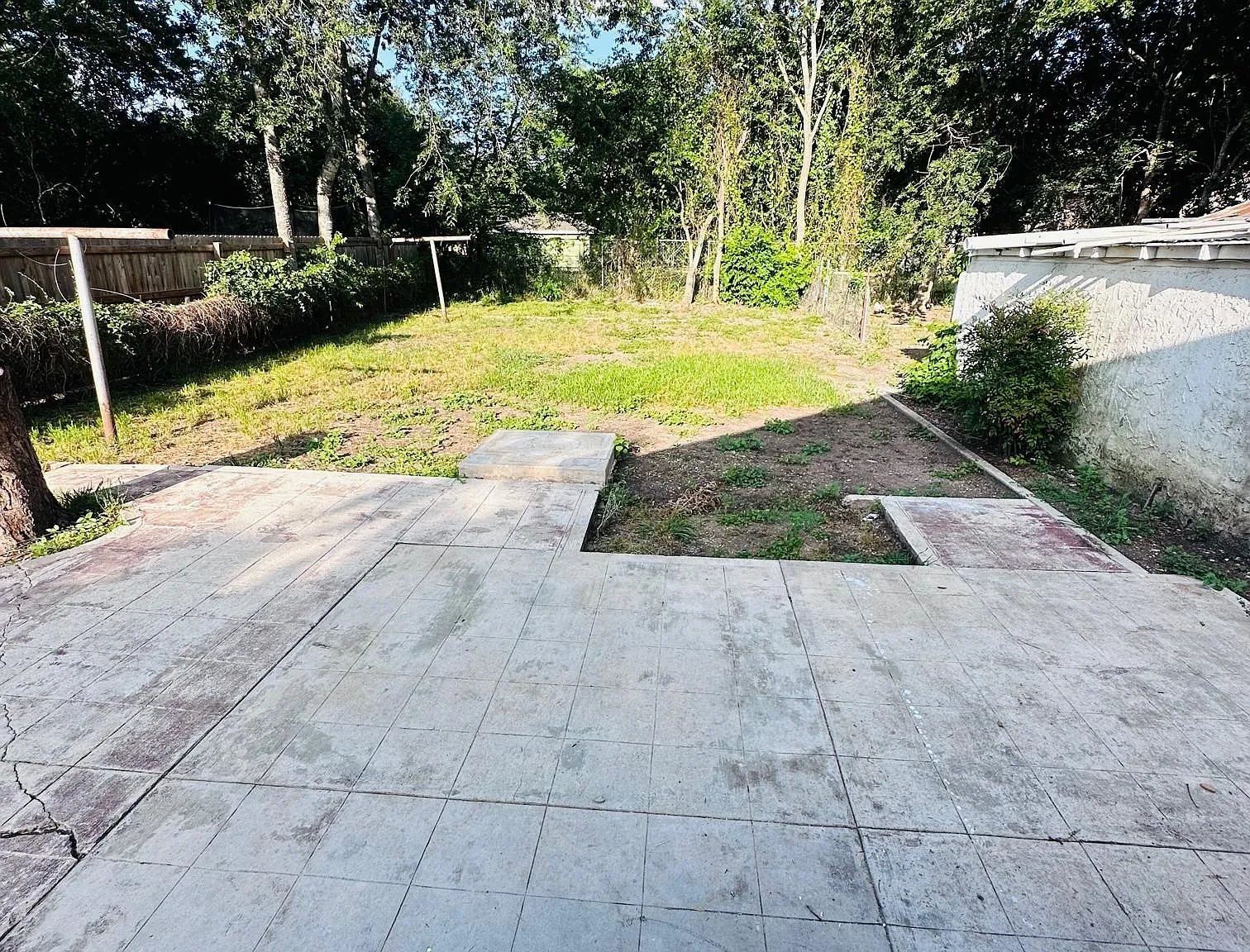 3 bed, 972 sqft, $1,050 — Photo 3
