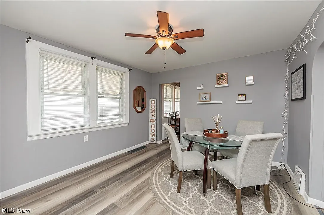 3 bed, 1044 sqft, $1,800 — Photo 4