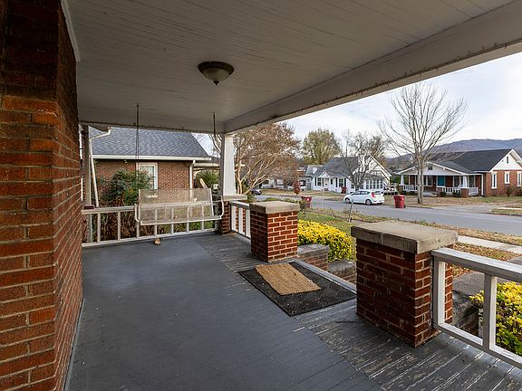 4th image of 340 Highland Ave
