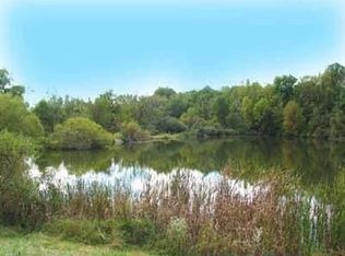 8433 Heron Lake Dr, New Carlisle, IN 46552